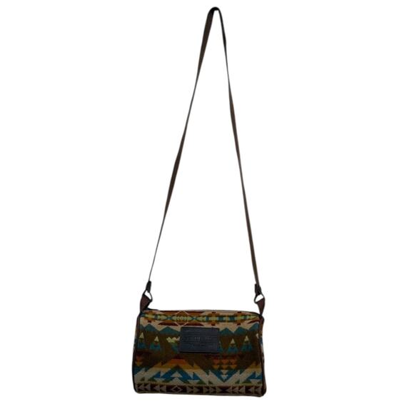 Pendleton Travel Kit In Solstice Canyon - Picture 10 of 10